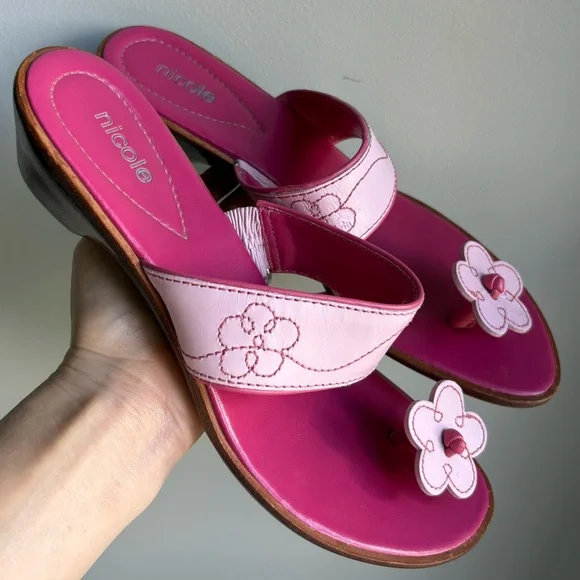 Pink Summer Sandals with Flower Details - Picture 4 of 8